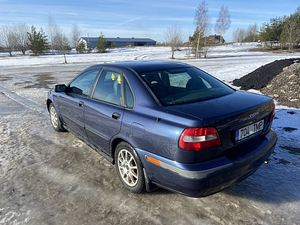 Volvo S40 1.8 90kw ÜV 01.24 (2 foto / 5)
