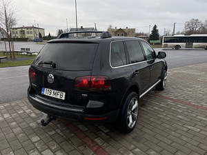 Volkswagen Touareg 2.5tdi atm ÜV 07.26 (2 foto / 5)