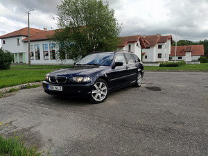BMW 330d Xdrive, manual (1 foto / 9)