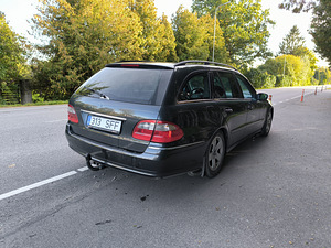 Mercedes Benz E270 (3 foto / 8)