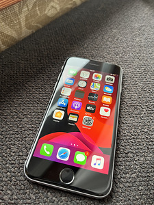 iPhone 6s 32gb (1 фото из 3)
