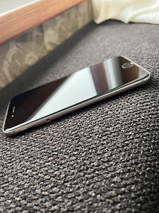 iPhone 6s 32gb (2 фото из 3)