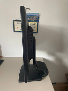 Монитор HP Compaq LA2306x (3 фото из 6)