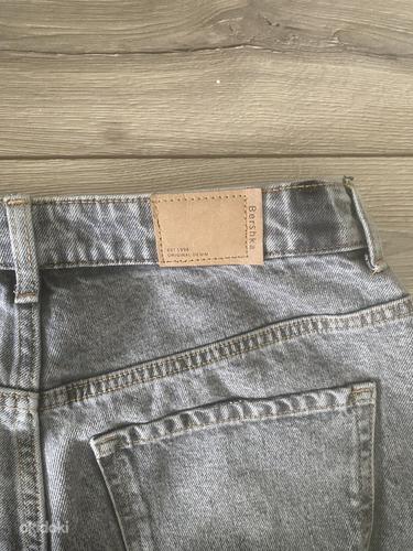 Серые джинсы (фото #3)