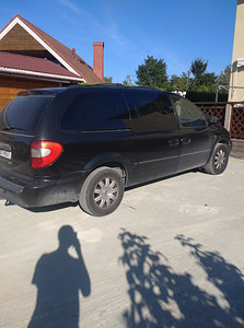 Chrysler Grand Voyager (2 foto / 7)