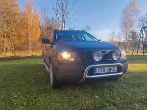 Volvo XC90 2,4 120kW (2 foto / 14)