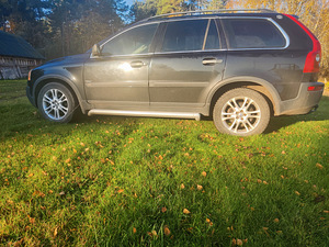 Volvo XC90 2,4 120kW (12 foto / 14)