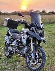 Мотоцикл BMW R1200gs (3 фото из 8)