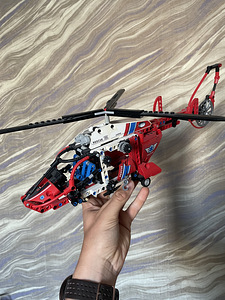 LEGO Technicu helikopter