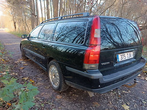 Volvo v70 2.4d 120kw (3 foto / 10)