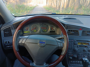 Volvo v70 2.4d 120kw (9 foto / 10)