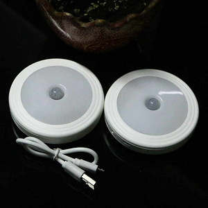 Uus LED-lamp akul, laetav, anduriga (4 foto / 10)