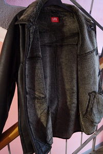 Meeste karusnahast jope L / XL (10 foto / 10)