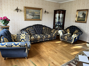Комплект мягкой мебели для гостиной 3+1+1. Итальянская классика.