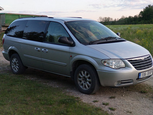 Chrysler Voyager Stown&Go (3 foto / 9)