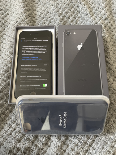 Apple iPhone 8 64 GB Spce gray (фото #1)
