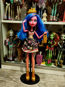 Koletis kõrge Monster high (1 foto / 3)