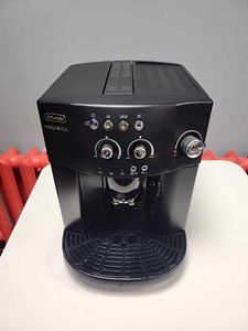 Delonghi ESAM 4000 espressomasin (1 foto / 4)
