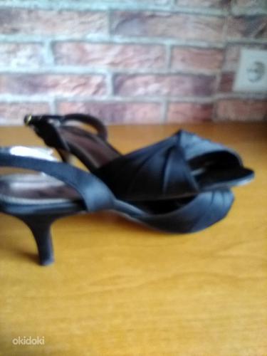 Женская обувь дёшeво: туфли, босоножки, сапоги (размер 36) (фото #5)
