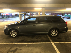 Toyota Avensis 2.2 130kw D-Cat (4 foto / 11)