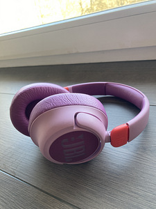 Uueväärsed kõrvaklapid Jbl jr460nc (2 foto / 3)