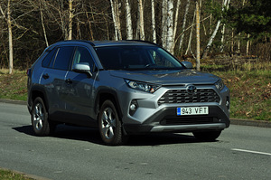 TOYOTA RAV4 2021 REGISTEERIMIS -JA AASTAMAKS MAKSTUD! (7 foto / 14)