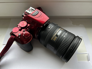 NIKON D5500 +Nikkor 18-200mm (1 foto / 4)