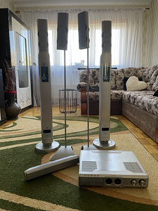 Домашний кинотеатр Philips (2 фото из 2)