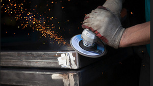Vajatakse metallprofiilide lihvijat