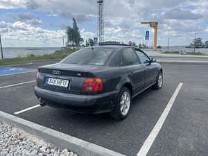 Audi A4 B5 1,8 bensiin 94 (4 foto / 6)