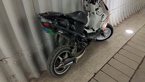 Yamaha Aerox 50 (2 foto / 2)