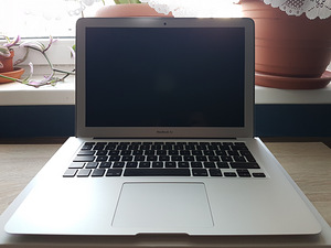Macbook Air, Early 2015, 4GB RAM / 128 GB SSD (5 foto / 10)