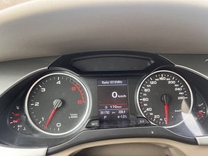 Audi A4 B8 (4 фото из 7)