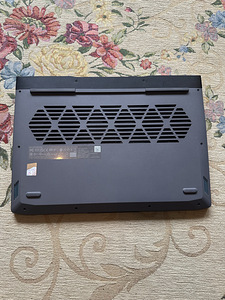 Lenovo LOQ 15IRH8 (3 foto / 4)