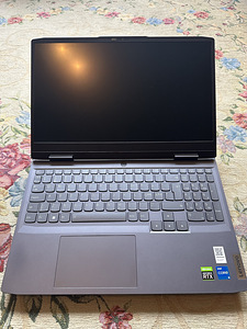 Lenovo LOQ 15IRH8 (1 foto / 4)