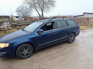 Volkswagen Passat B6 на запчасти (4 фото из 9)