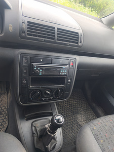 Volkswagen Sharan varuosadena (9 foto / 10)