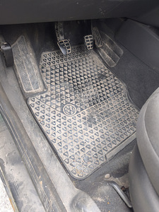 Volkswagen Sharan varuosadena (10 foto / 10)