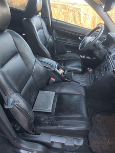 Volvo S80 на запчасти (8 фото из 9)