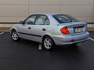 Hyundai Accent (3 foto / 9)