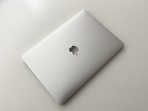 MacBook Pro 13 2017 | i5 8GB 128GB Silver (2 foto / 4)
