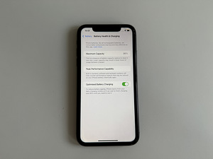 Apple iPhone 11 64GB (8 foto / 9)