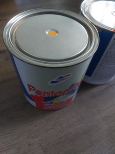 Värv metallile, 2,7 l. värv must, punane, sinine, valge. (6 foto / 8)