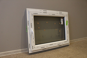 Ühe tiivaga PVC aken (3 foto / 10)