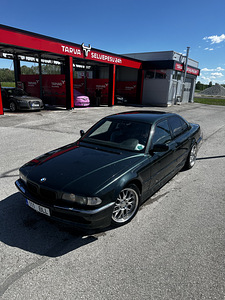 BMW e38 730 (1 foto / 5)