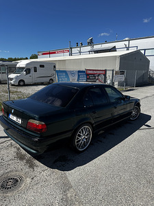 BMW e38 730 (3 foto / 5)