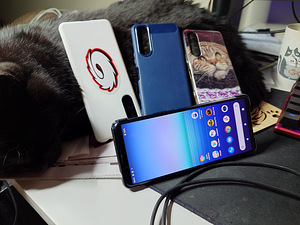 Sony Xperia 5 II (2 foto / 3)