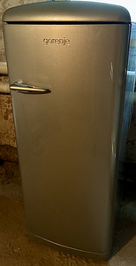 MÜÜA Gorenje retrodisainiga külmik (1 foto / 4)