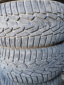 255/40 R19. Naastrehvid Nokian Hakkapeliitta (1 foto / 8)