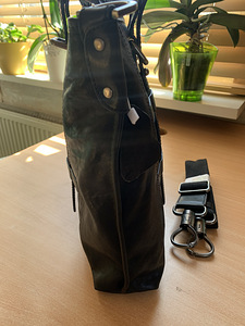 Armani Jeans kott (6 foto / 6)